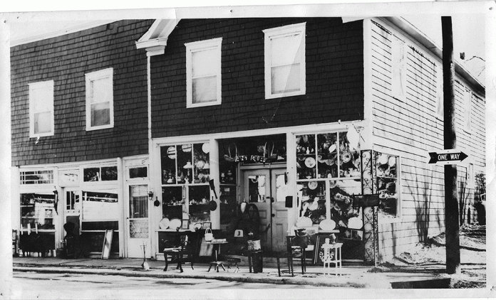1960 Antique Store